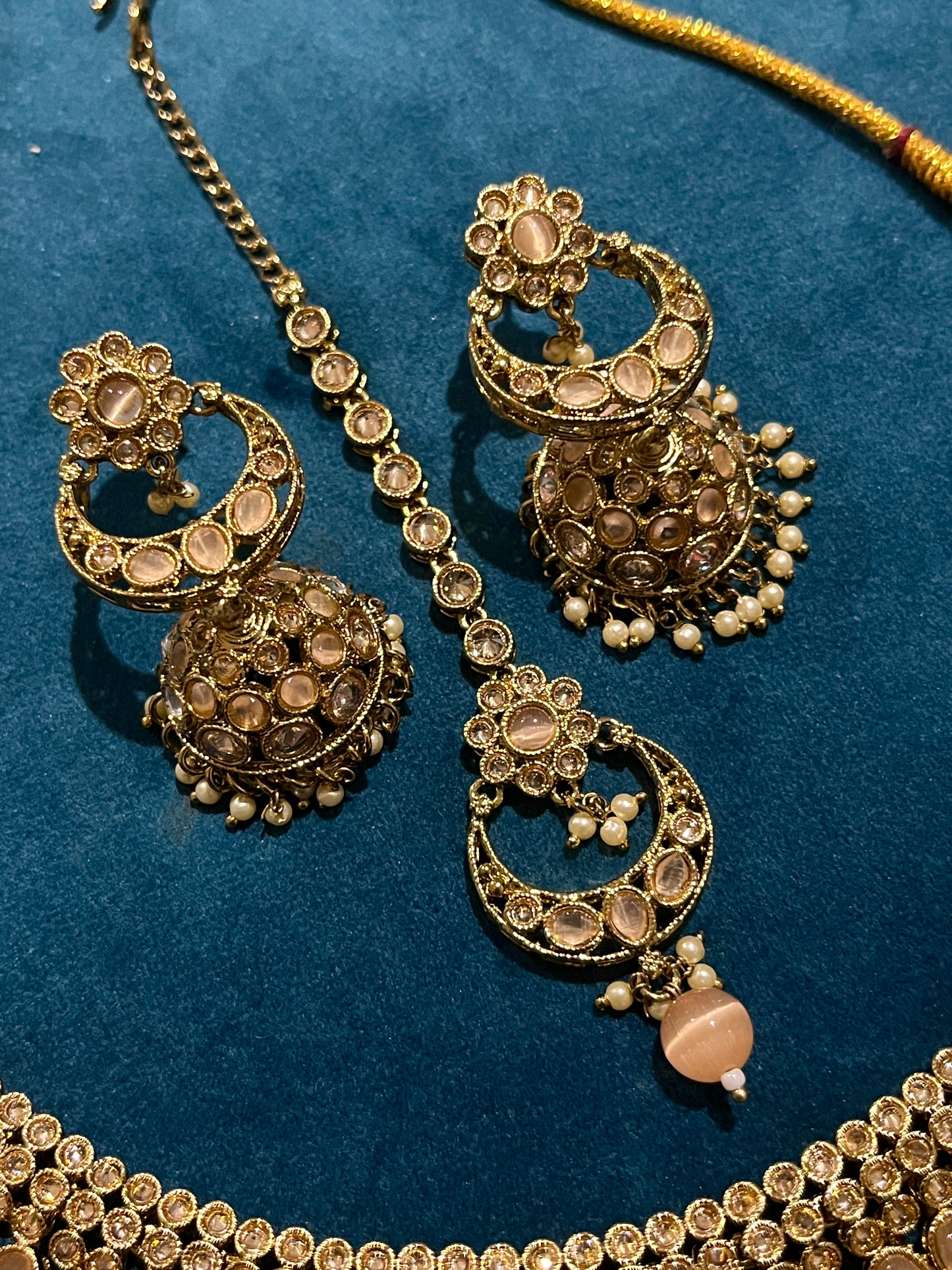Diya Kundan Necklace Set - Peach