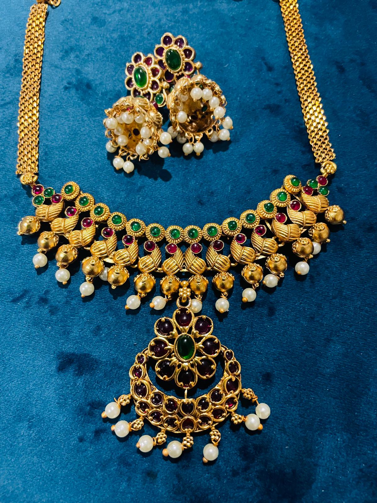 Samaah Matte Necklace Set