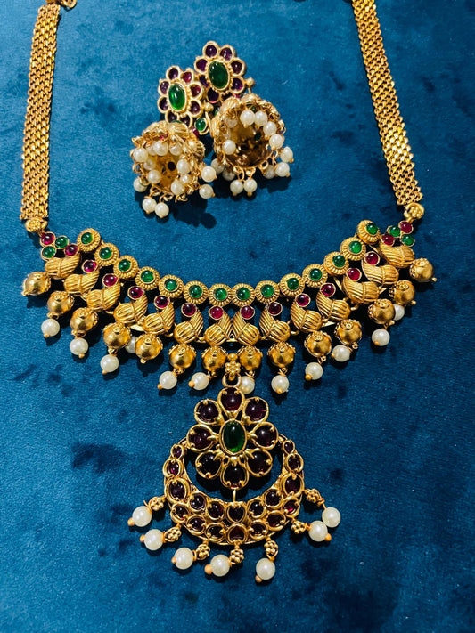 Samaah Matte Necklace Set