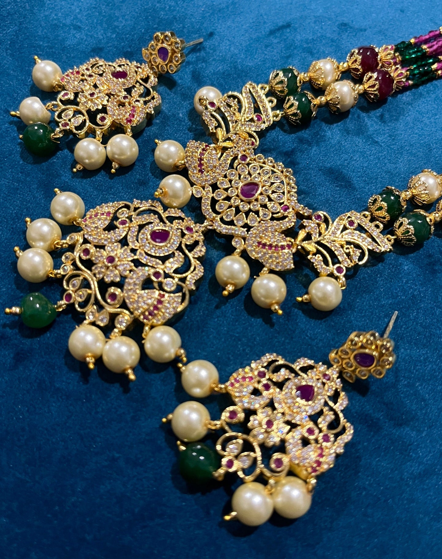 Arasha Necklace and Earring set - Pink