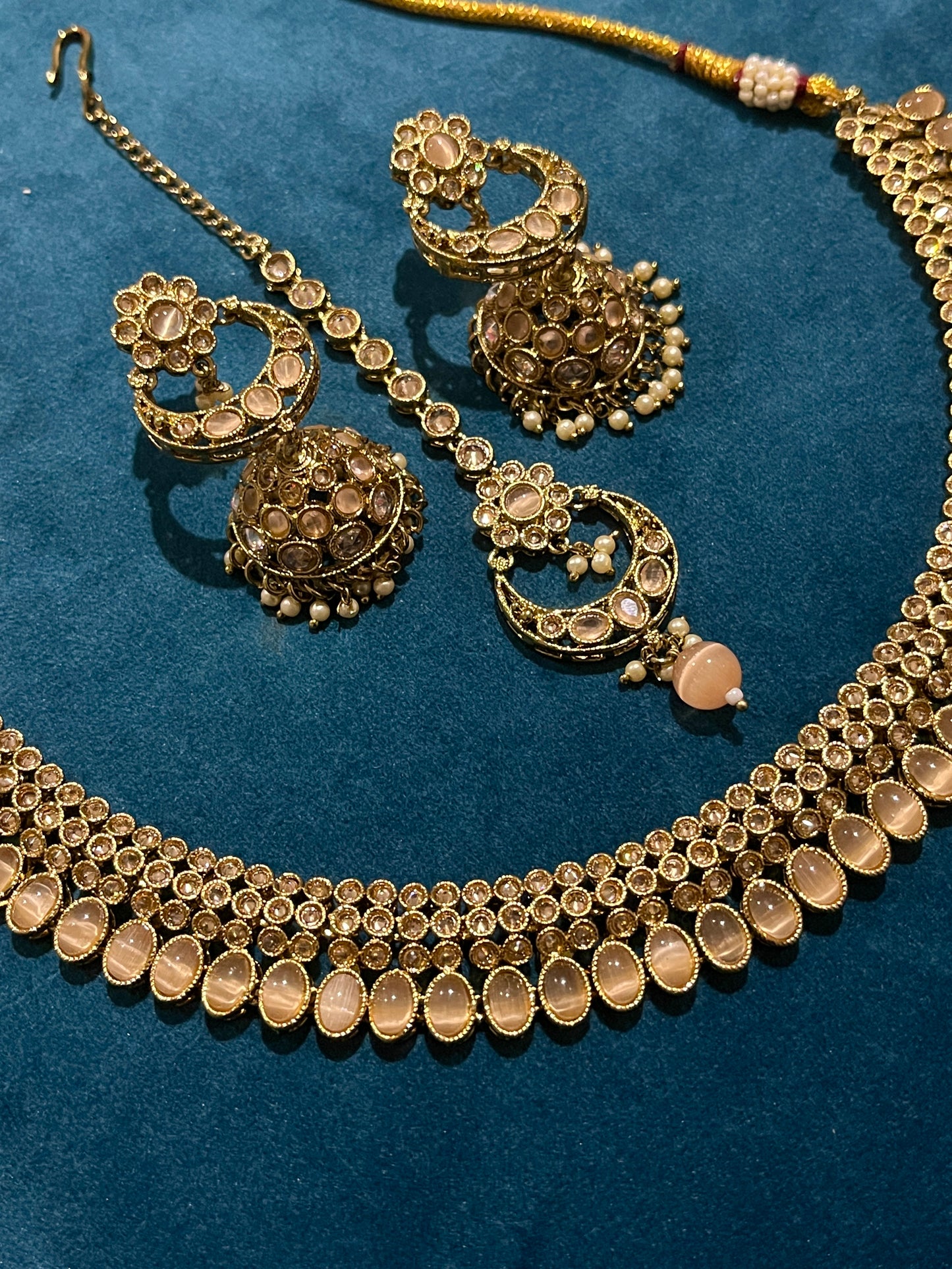 Diya Kundan Necklace Set - Peach