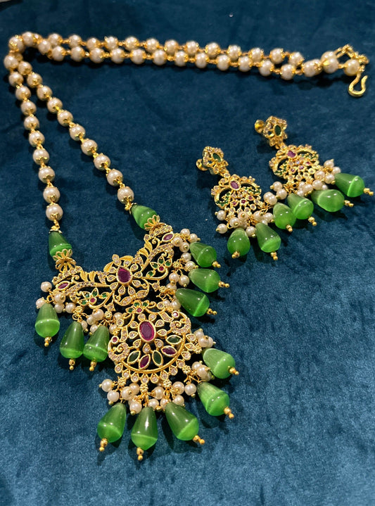Arya Necklace and Earring Set - Green