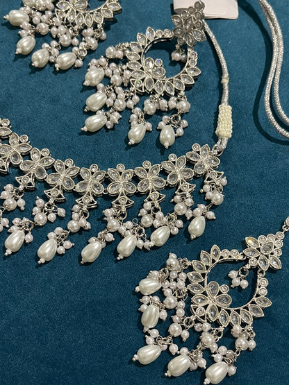 Nila Necklace Set - Silver