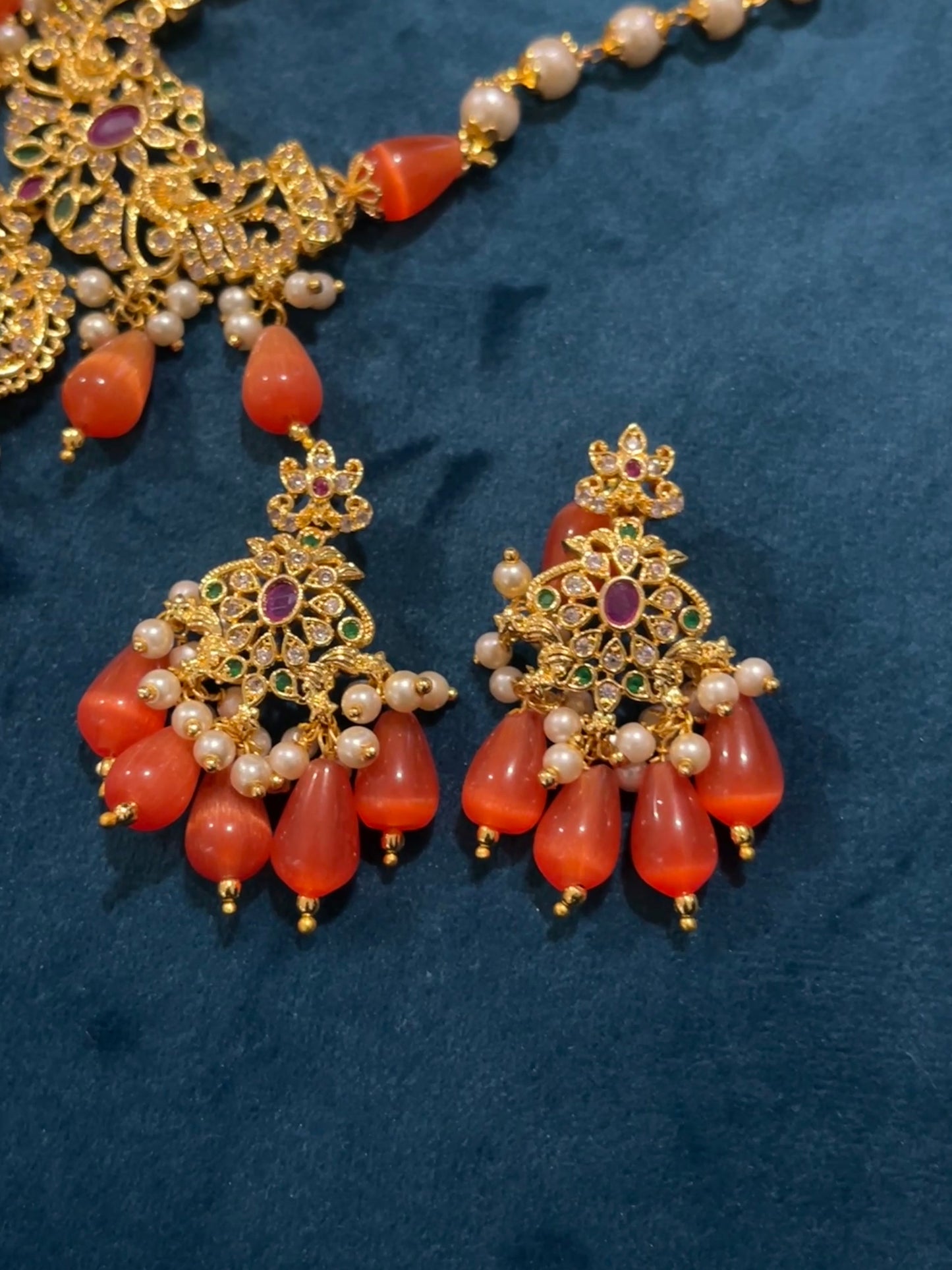Arya Necklace and Earring Set - Orange